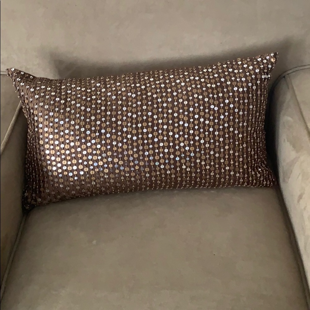accent pillow